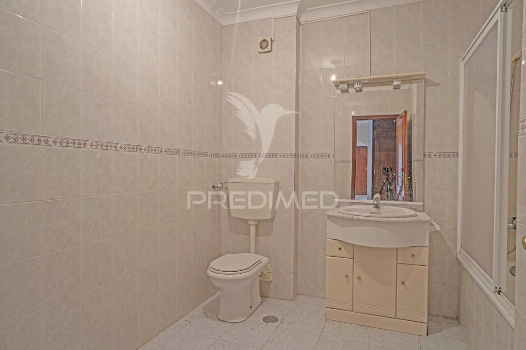 Apartamento T2 para Venda em Algueirão-Mem Martins Foto 15