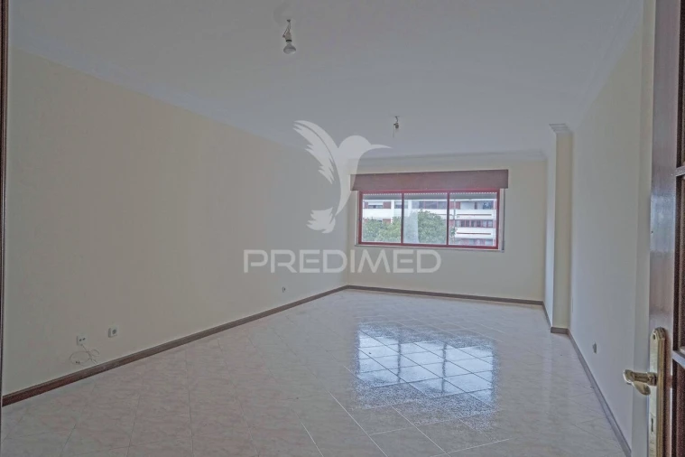 Apartamento T2 para Venda em Algueirão-Mem Martins Foto 13