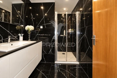 Apartamento T3 para Venda em Pedrouços