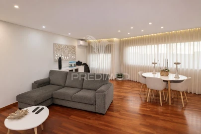 Apartamento T3 para Venda em Pedrouços