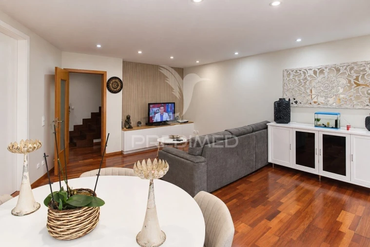 Apartamento T3 para Venda em Pedrouços Foto 3