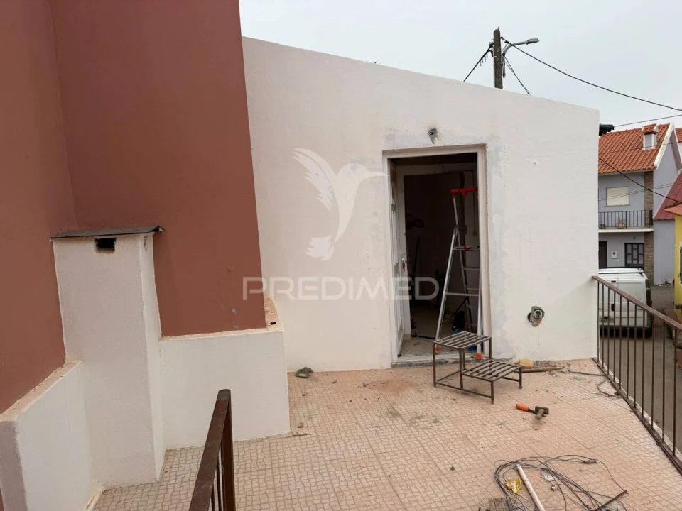 Moradia T2 para Venda em Peral Foto 6