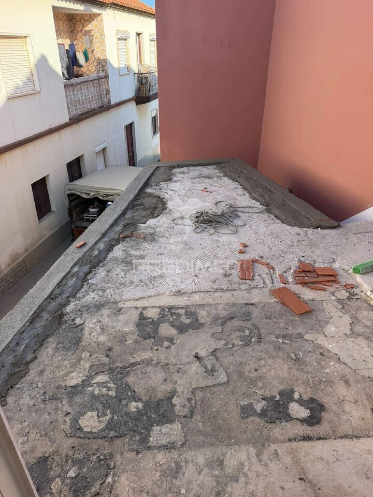 Moradia T2 para Venda em Peral Foto 12