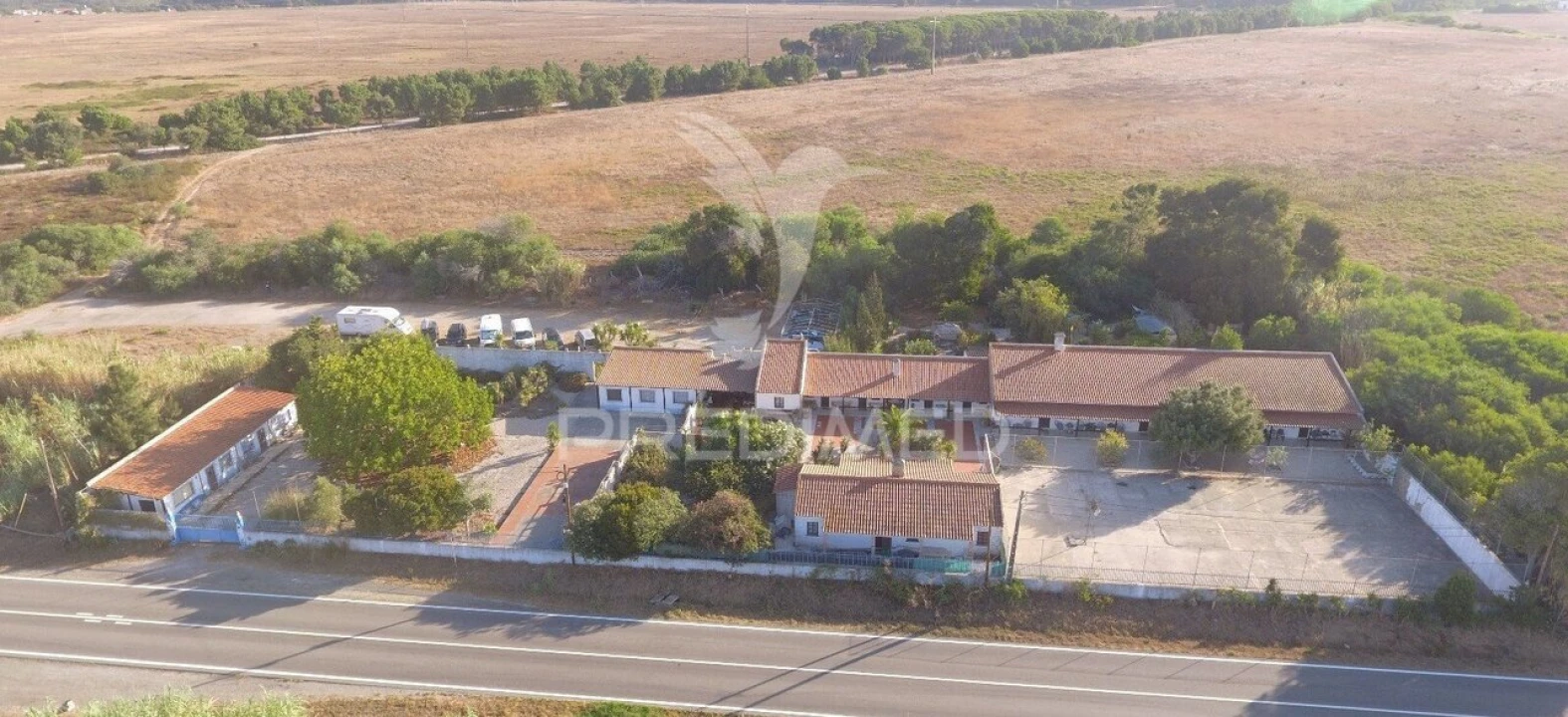 Armazém para Arrendamento em Sines Foto 1