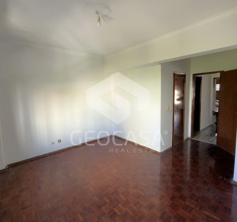 Apartamento T3 para Venda em Carnaxide e Queijas Foto 2