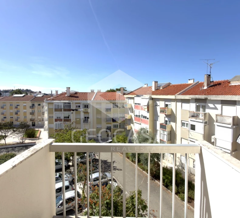 Apartamento T3 para Venda em Carnaxide e Queijas Foto 1