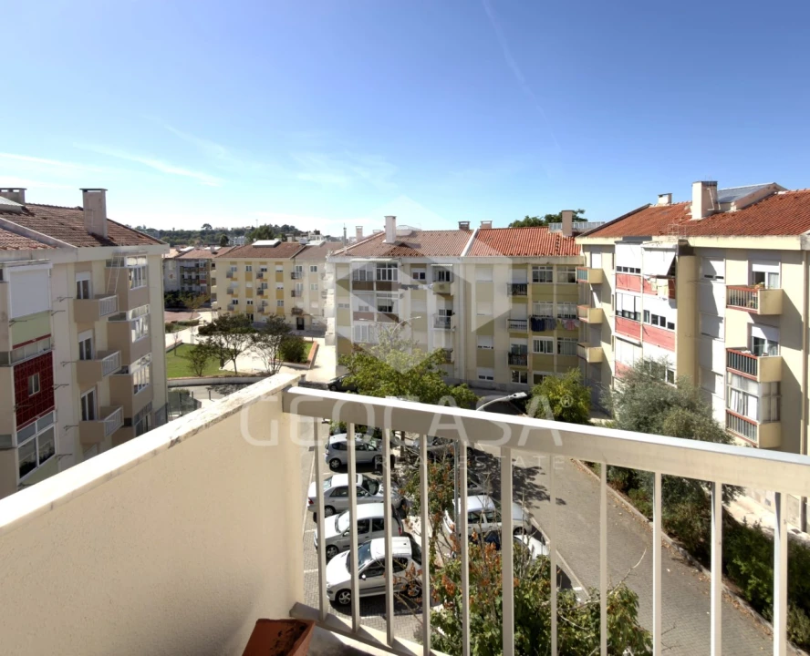 Apartamento T3 para Venda em Carnaxide e Queijas Foto 16