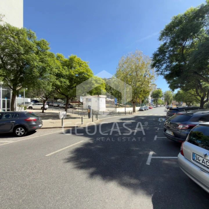 Apartamento T3 para Venda em Carnaxide e Queijas Foto 24