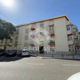 Apartamento T3 para Venda em Carnaxide e Queijas