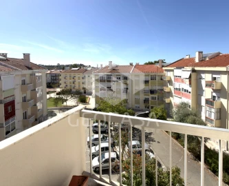Apartamento T3 para Venda em Carnaxide e Queijas