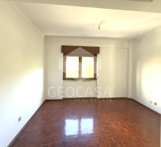 Apartamento T3 para Venda em Carnaxide e Queijas Foto 4