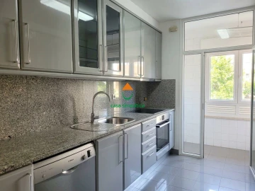 Apartamento T3 para Venda em Santa Marinha e São Pedro da Afurada