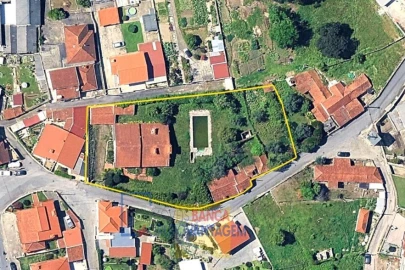 Moradia T1 para Venda em Lordelo