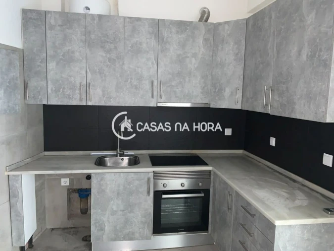 Apartamento T1 para Arrendamento em Charneca de Caparica e Sobreda Foto 2