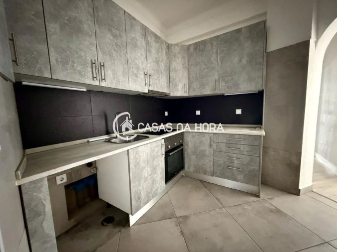 Apartamento T1 para Arrendamento em Charneca de Caparica e Sobreda Foto 3