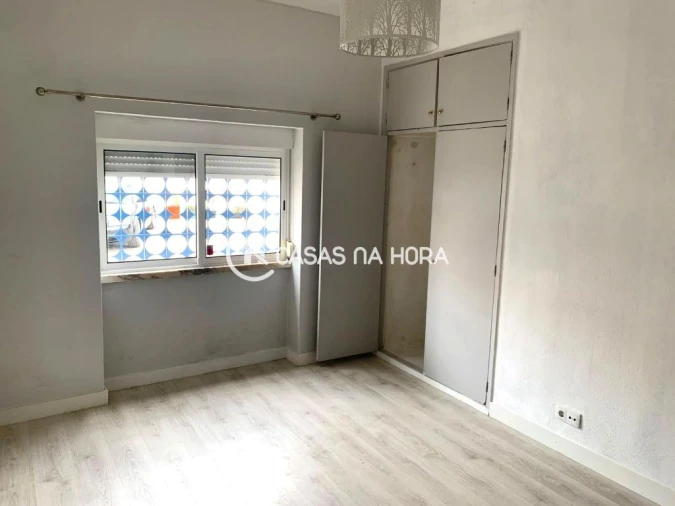 Apartamento T1 para Arrendamento em Charneca de Caparica e Sobreda Foto 6