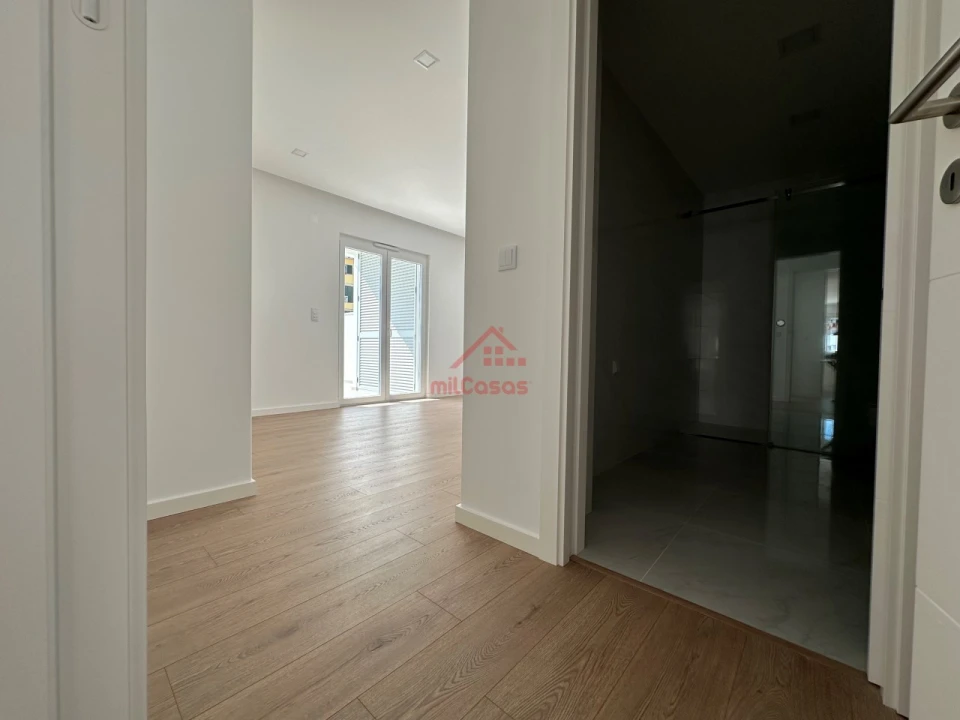 Apartamento T2 para Arrendamento em Ericeira Foto 9