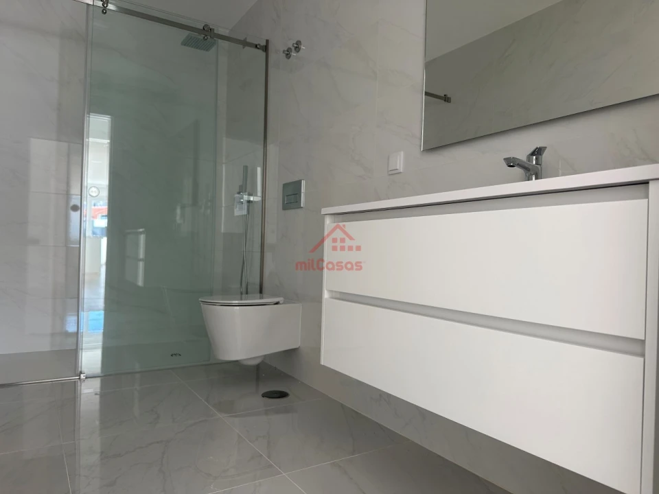 Apartamento T2 para Arrendamento em Ericeira Foto 15