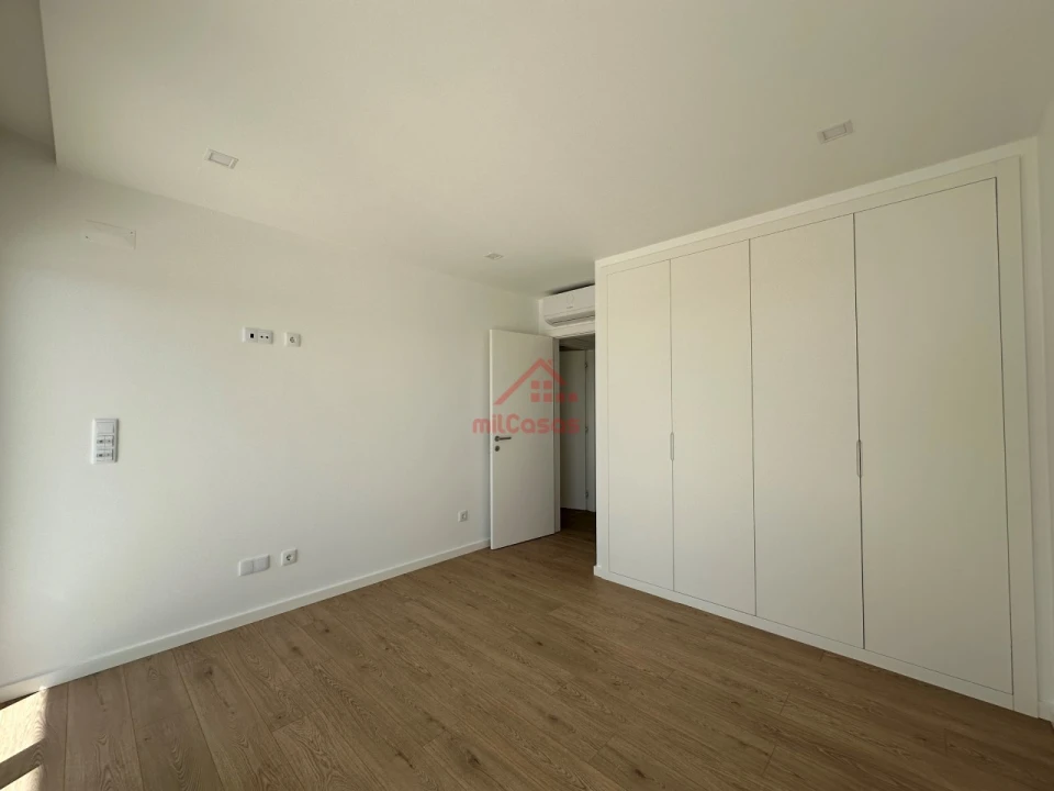 Apartamento T2 para Arrendamento em Ericeira Foto 19