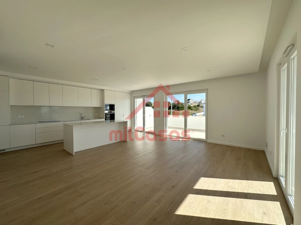 Apartamento T2 para Arrendamento em Ericeira Foto 2