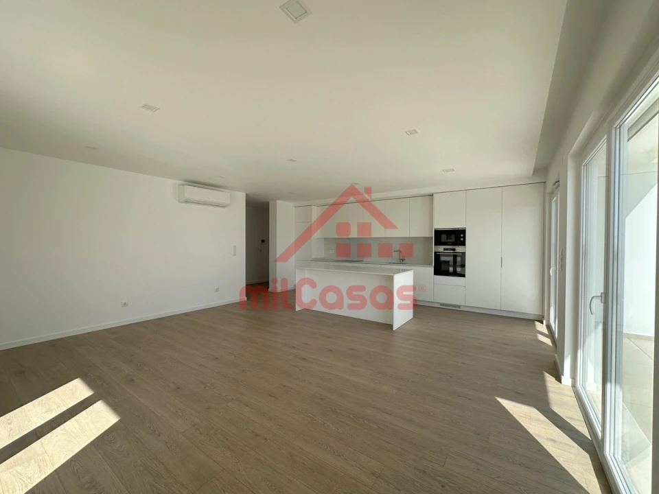 Apartamento T2 para Arrendamento em Ericeira Foto 4