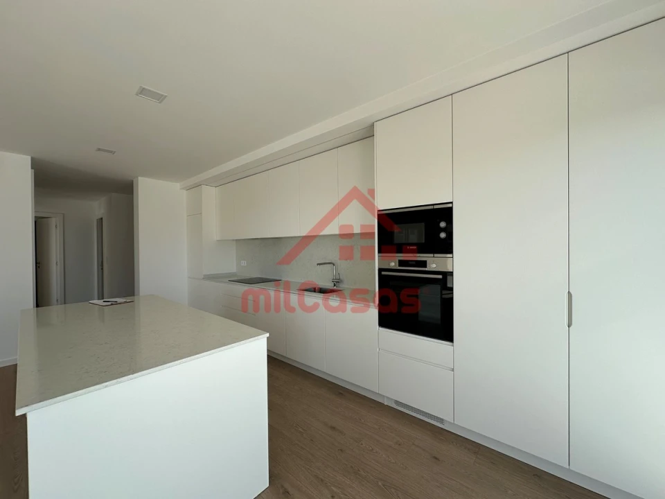 Apartamento T2 para Arrendamento em Ericeira Foto 5