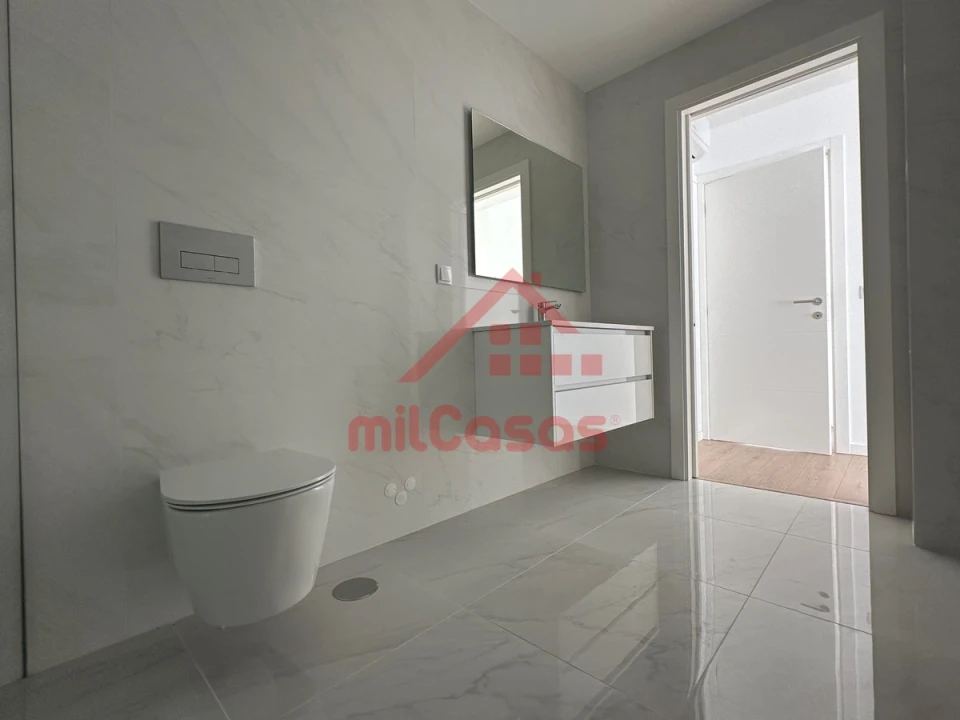 Apartamento T2 para Arrendamento em Ericeira Foto 17