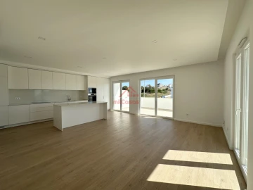 Apartamento T2 para Arrendamento em Ericeira