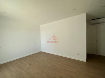 Apartamento T2 para Arrendamento em Ericeira