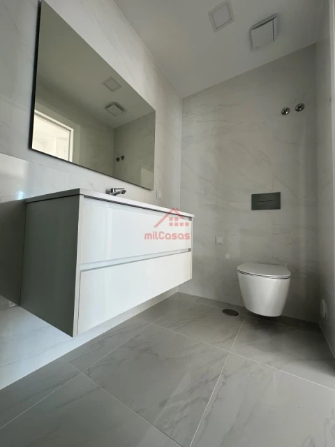 Apartamento T2 para Arrendamento em Ericeira