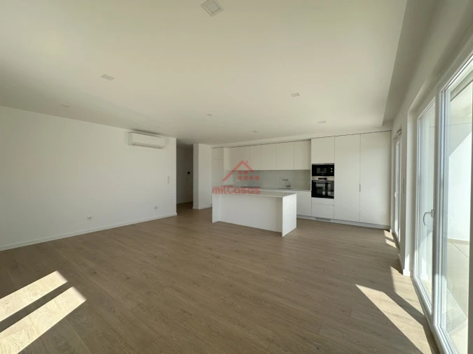 Apartamento T2 para Arrendamento em Ericeira Foto 3