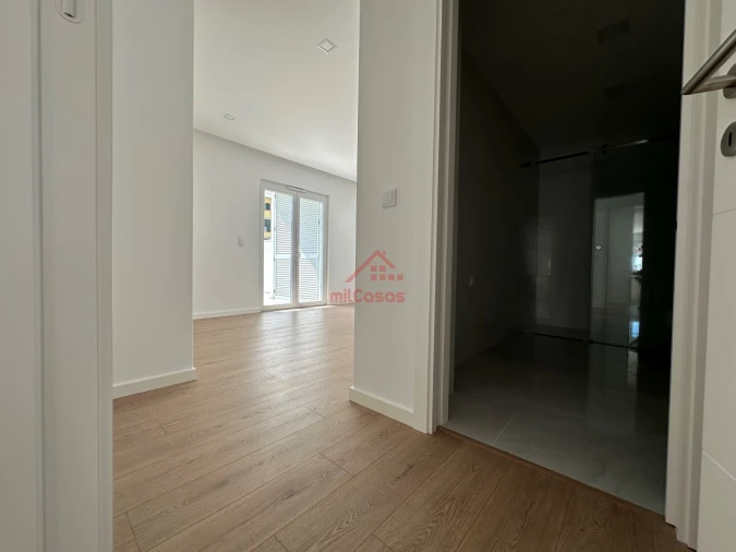 Apartamento T2 para Arrendamento em Ericeira Foto 9