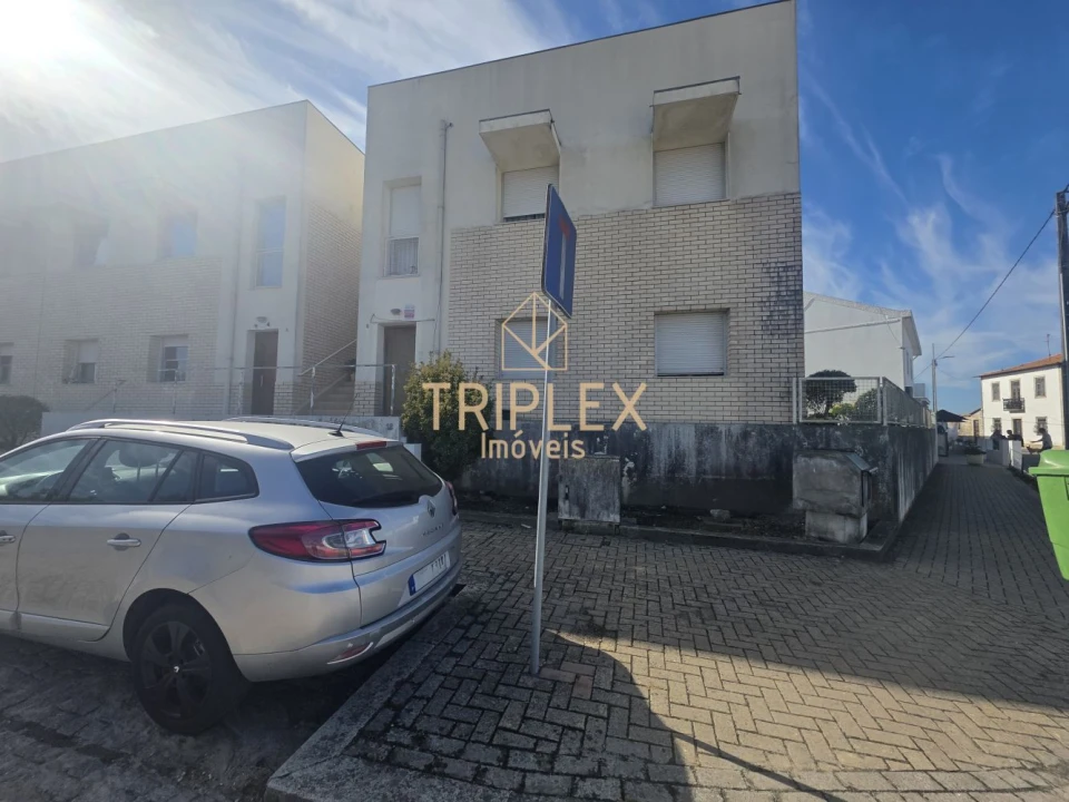 Apartamento T3 para Venda em Rio Mau e Arcos Foto 1