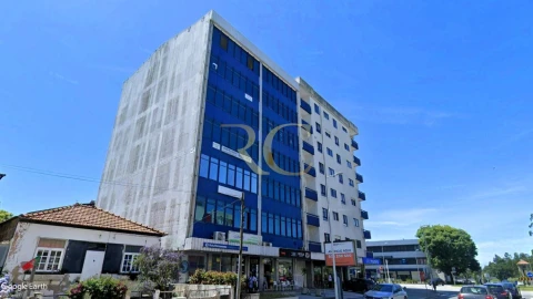 Loja para Arrendamento em Moreira