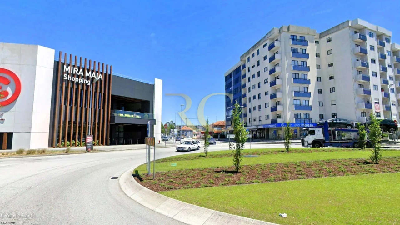 Loja para Arrendamento em Moreira Foto 9