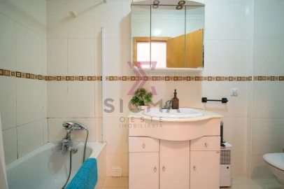 Apartamento T3 para Venda em Bombarral e Vale Covo