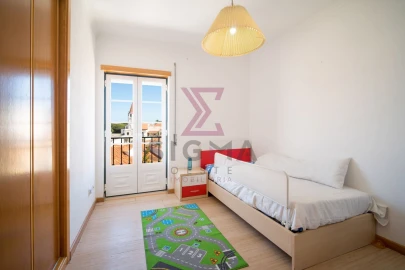 Apartamento T3 para Venda em Bombarral e Vale Covo