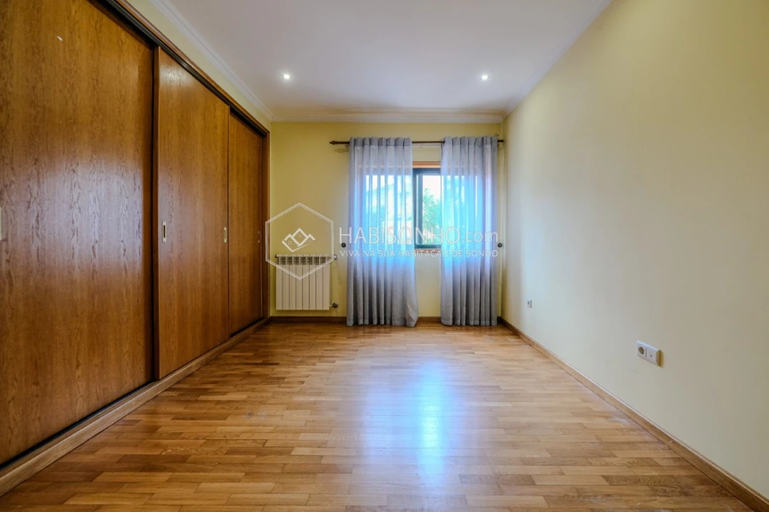 Moradia T4 para Venda em Gondomar (São Cosme), Valbom e Jovim Foto 12