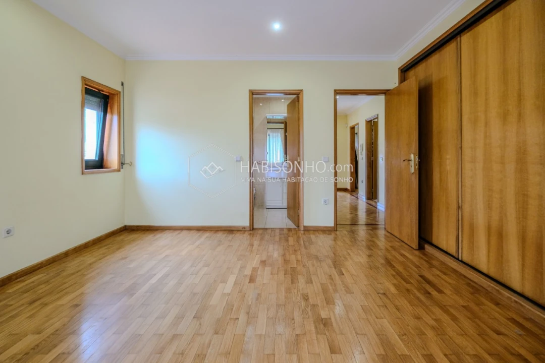 Moradia T4 para Venda em Gondomar (São Cosme), Valbom e Jovim Foto 17