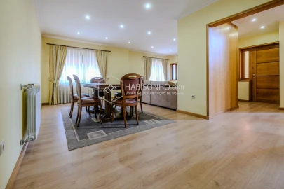 Moradia T4 para Venda em Gondomar (São Cosme), Valbom e Jovim