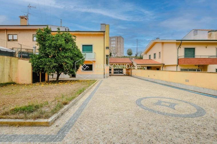 Moradia T4 para Venda em Gondomar (São Cosme), Valbom e Jovim Foto 26