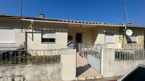 Moradia T2 para Venda em Tabuaço