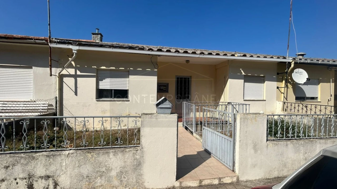 Moradia T2 para Venda em Tabuaço Foto 1