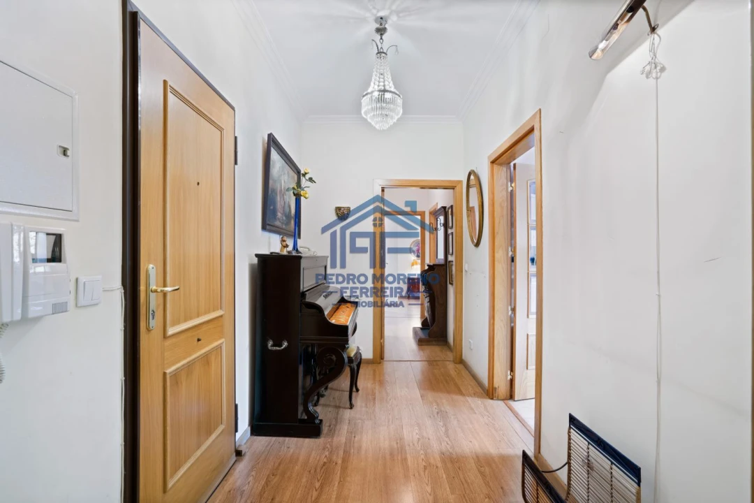 Apartamento T2 para Venda em Covilhã e Canhoso Foto 6