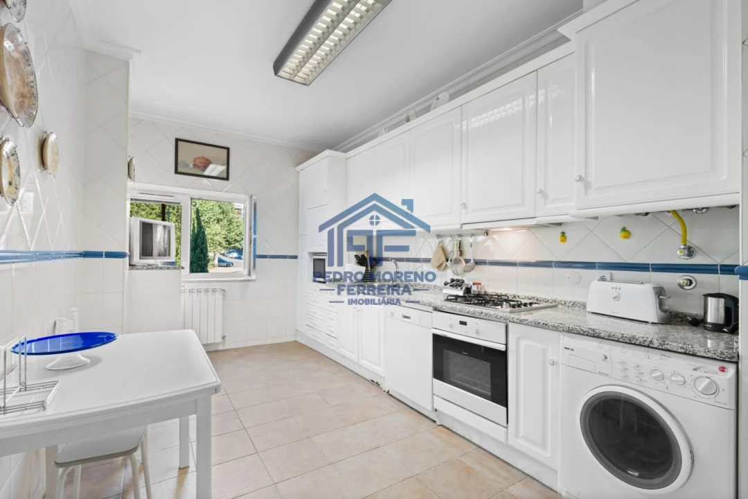 Apartamento T2 para Venda em Covilhã e Canhoso Foto 13