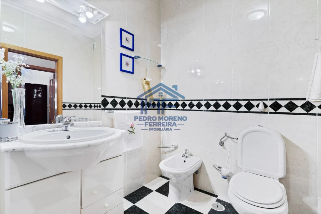 Apartamento T2 para Venda em Covilhã e Canhoso Foto 20