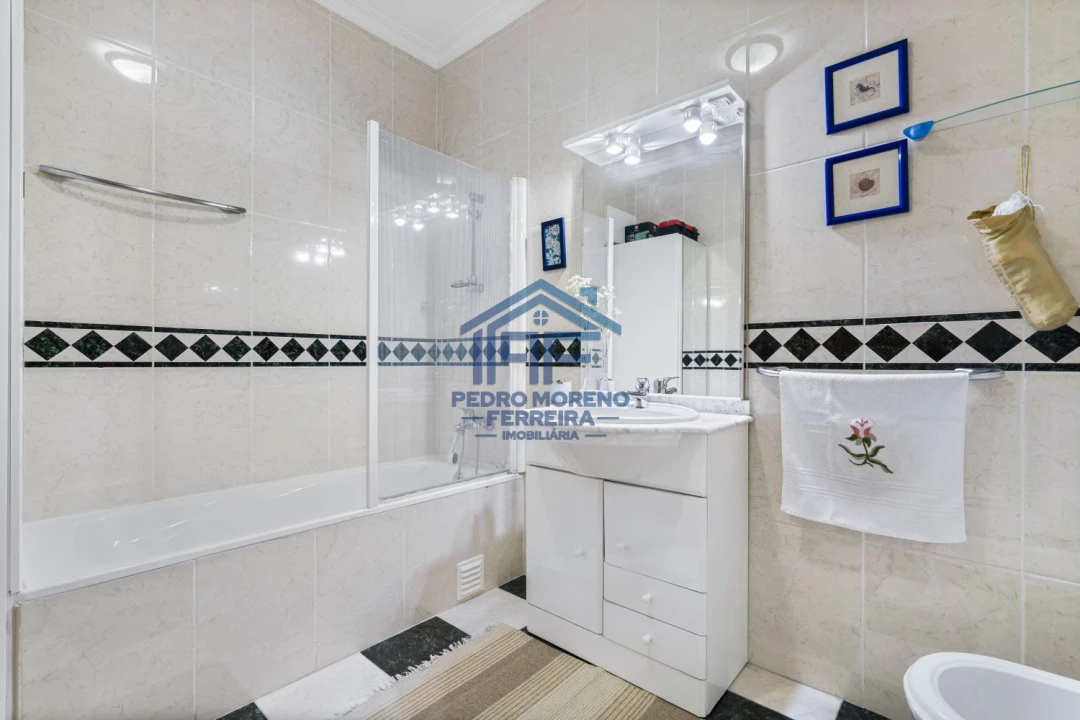 Apartamento T2 para Venda em Covilhã e Canhoso Foto 21