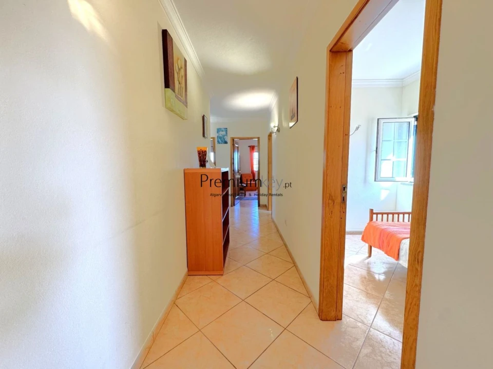 Moradia T3 para Venda em Guia Foto 12
