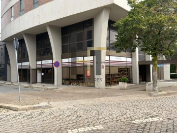 Loja para Arrendamento em Cidade da Maia