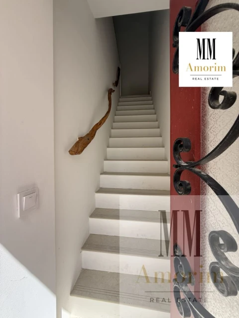 Apartamento T1 para Venda em Santa Maria do Castelo e Santiago e Santa Susana